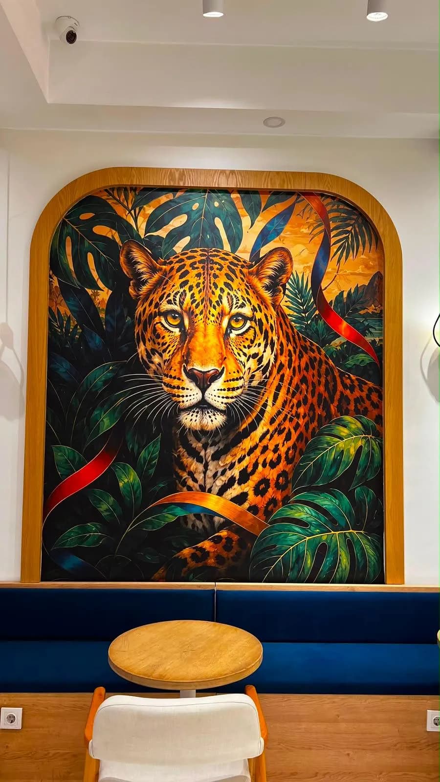 Kemer içinde leopar duvar resmi